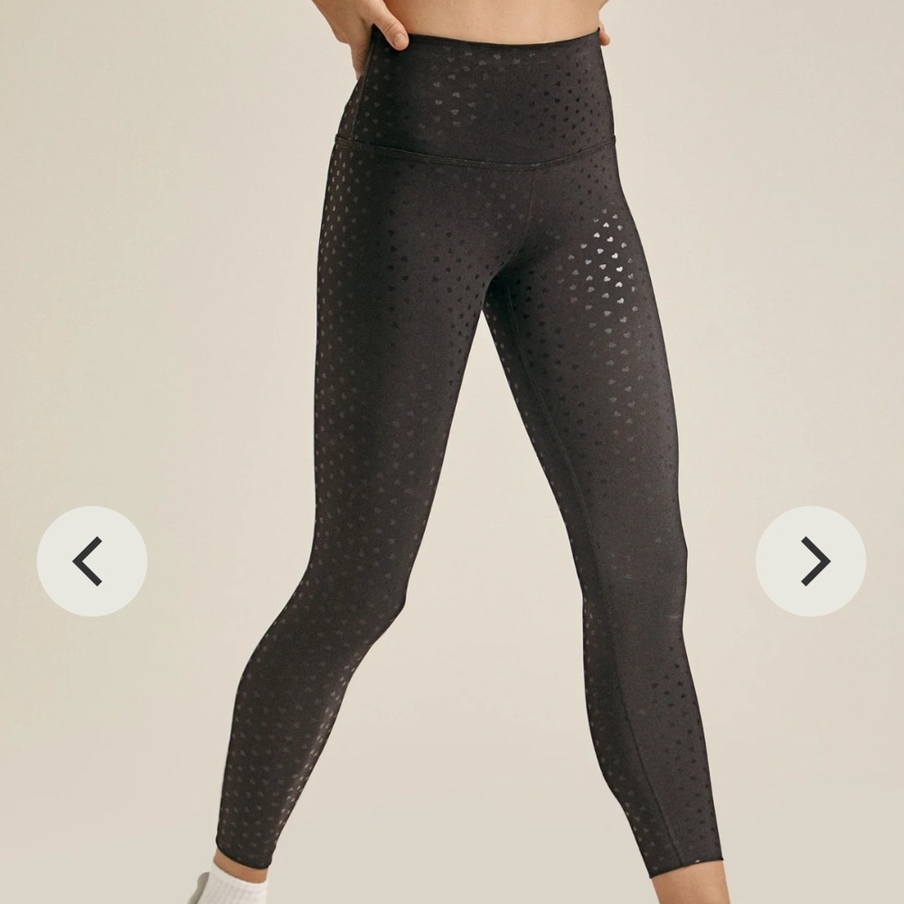Beyond Yoga Hearts PowerShine High Waisted Midi Legging Size L NWOT